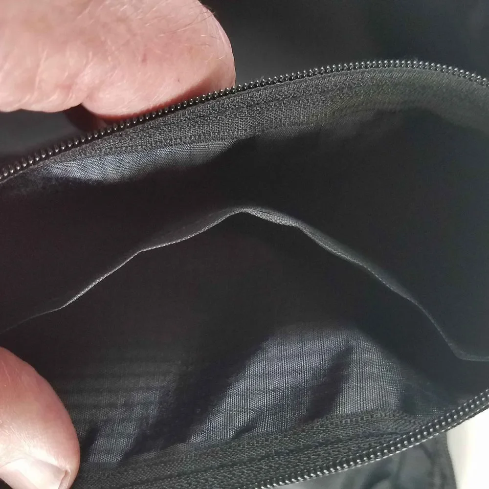 Overnight Bag Case Unisex Black Makeup Shaving Items Zipper 5 Compartment Handle